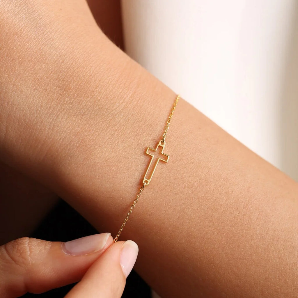 Dainty Cross Bracelet
