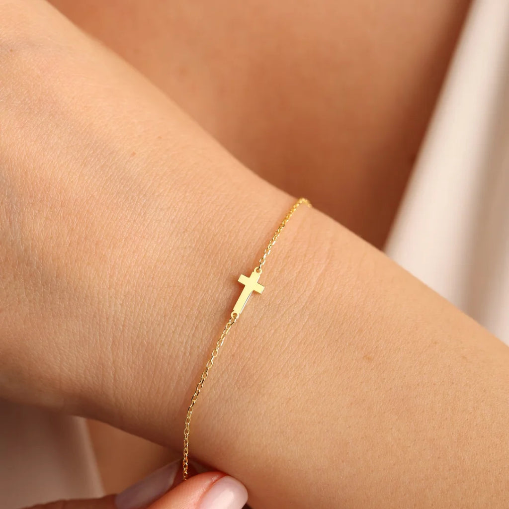 Dainty Cross Bracelet