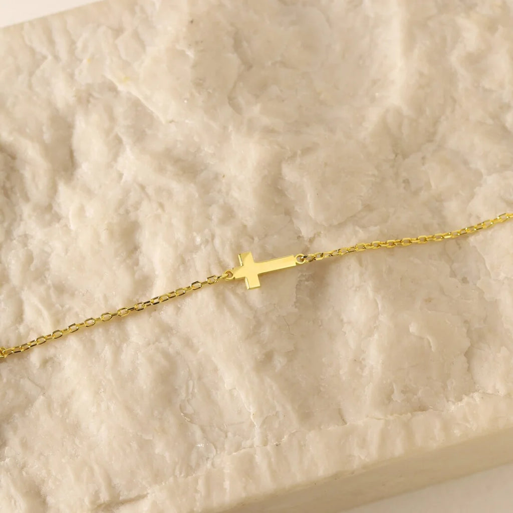 Dainty Cross Bracelet